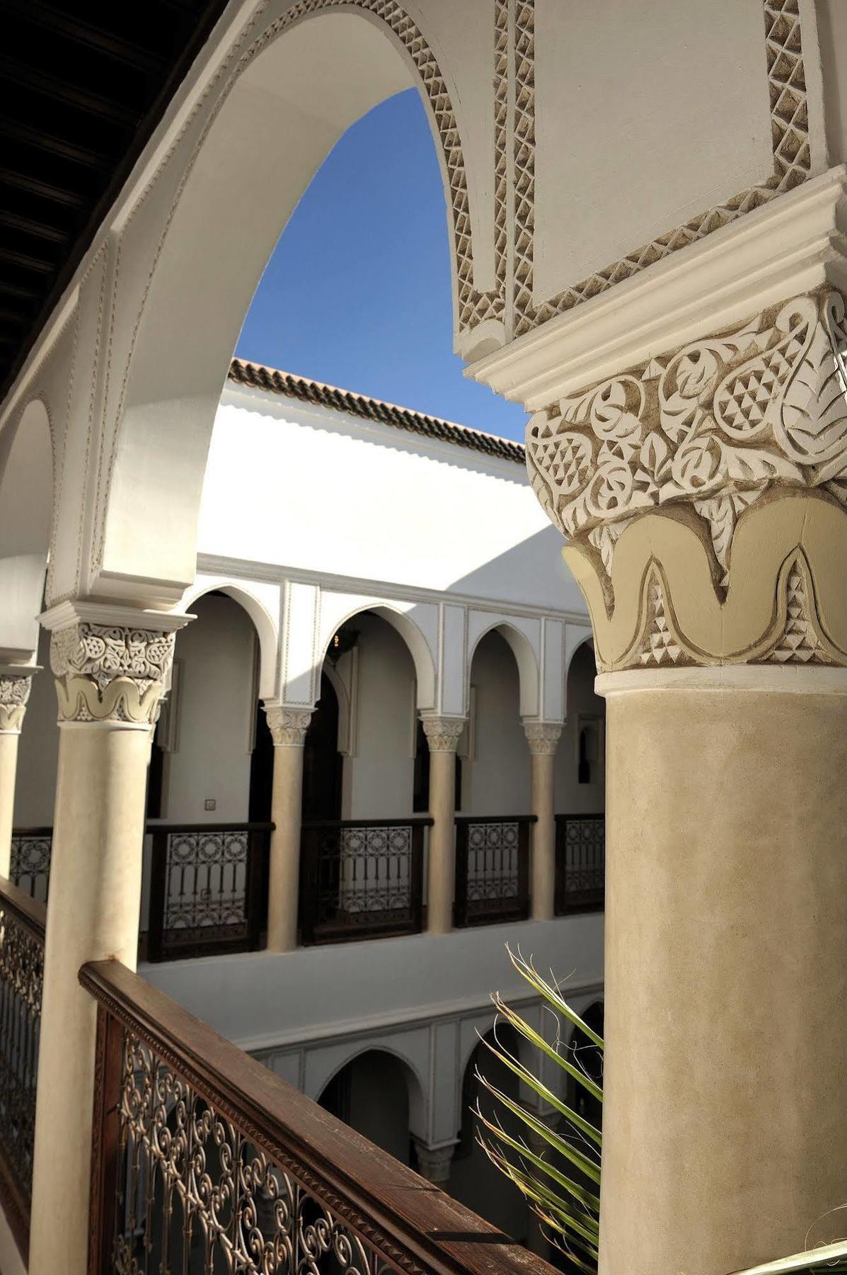 Riad Le Jardin D'Abdou Марракеш Екстер'єр фото The courtyard of the madrasa